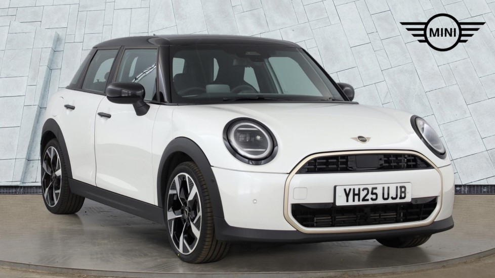 Main listing image - MINI Hatchback 5dr