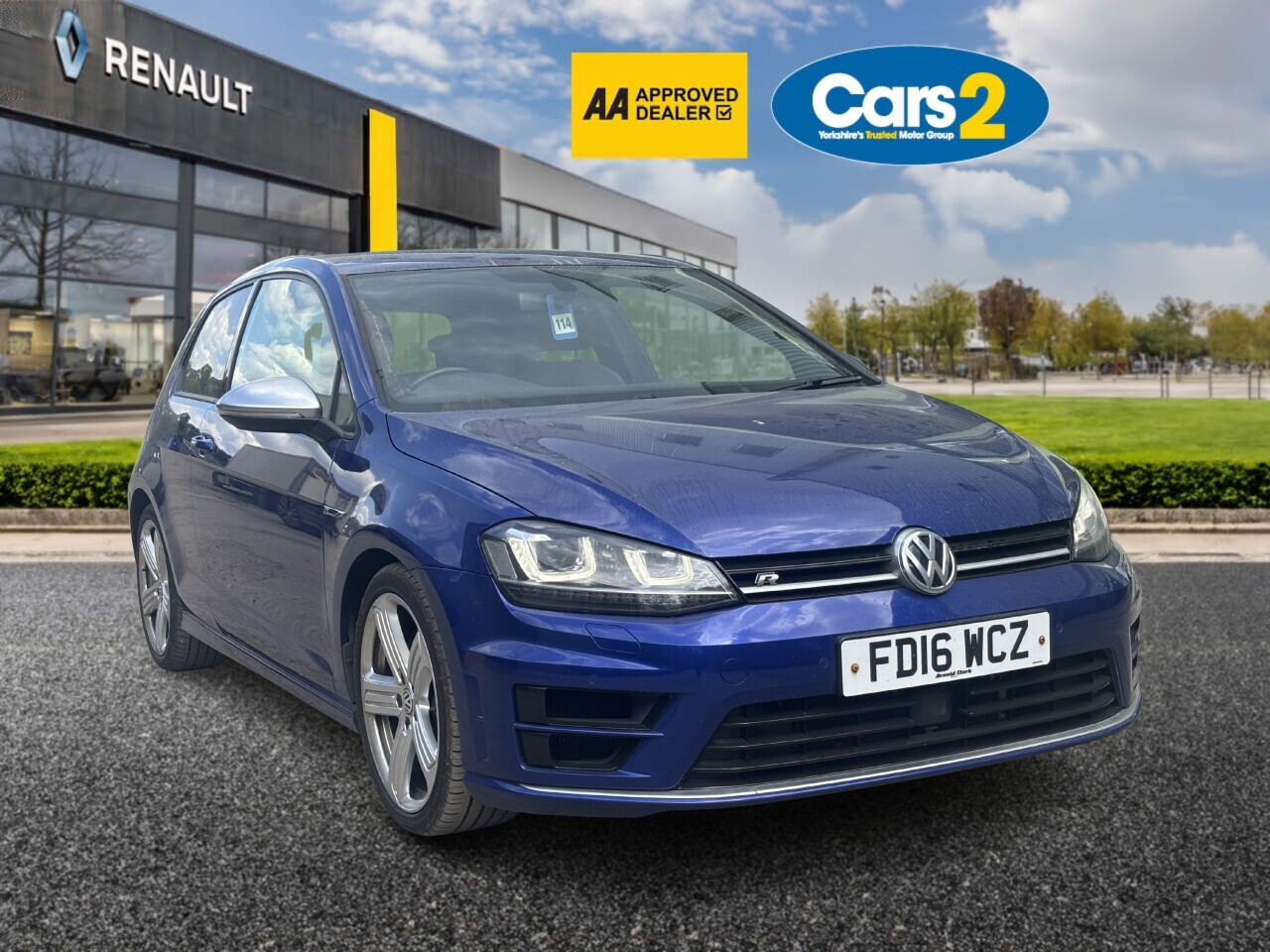 Main listing image - Volkswagen Golf R