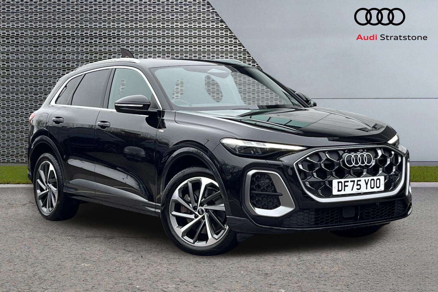Main listing image - Audi Q5