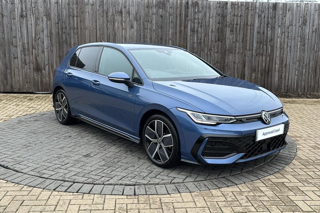 Main listing image - Volkswagen Golf