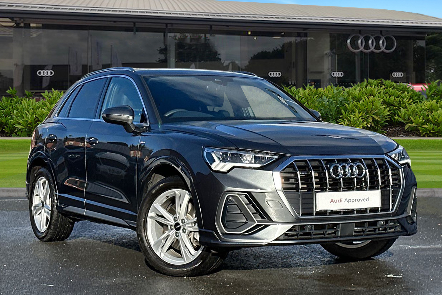 Main listing image - Audi Q3