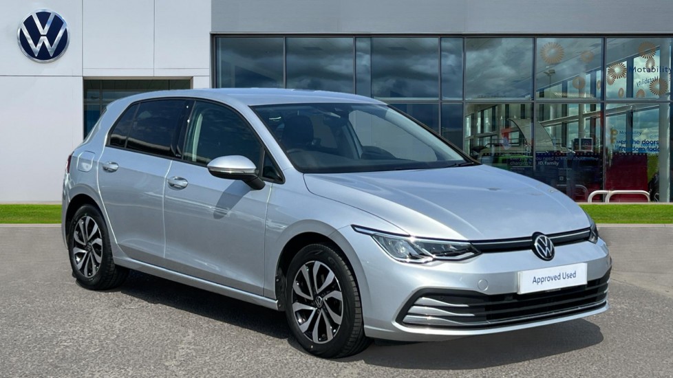 Main listing image - Volkswagen Golf