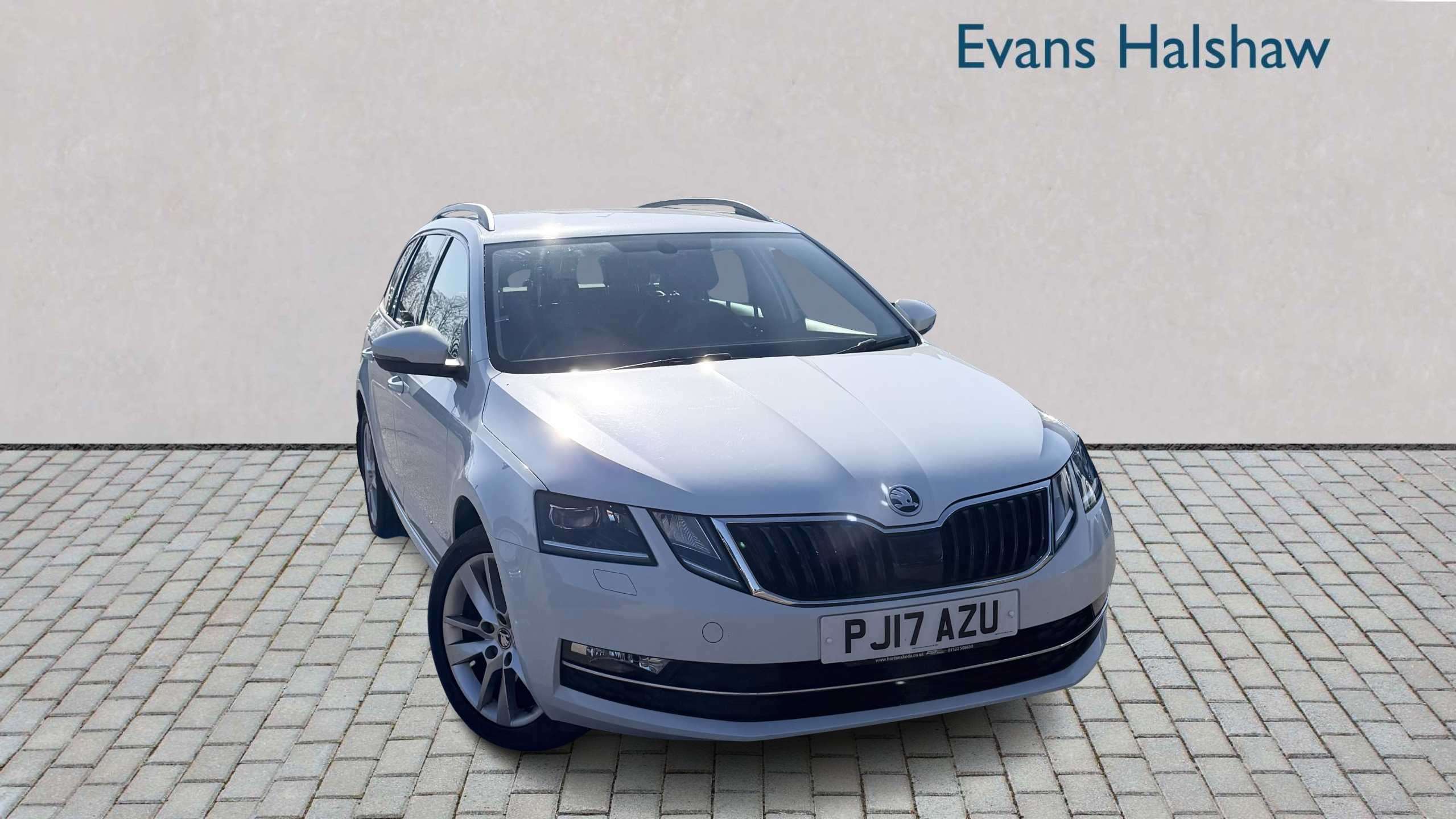 Main listing image - Skoda Octavia Estate