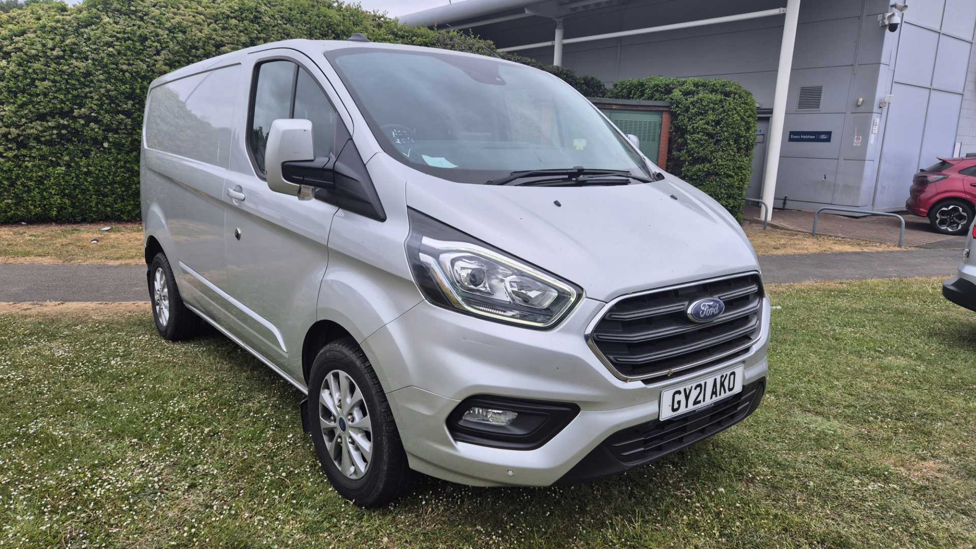 Main listing image - Ford Transit Custom
