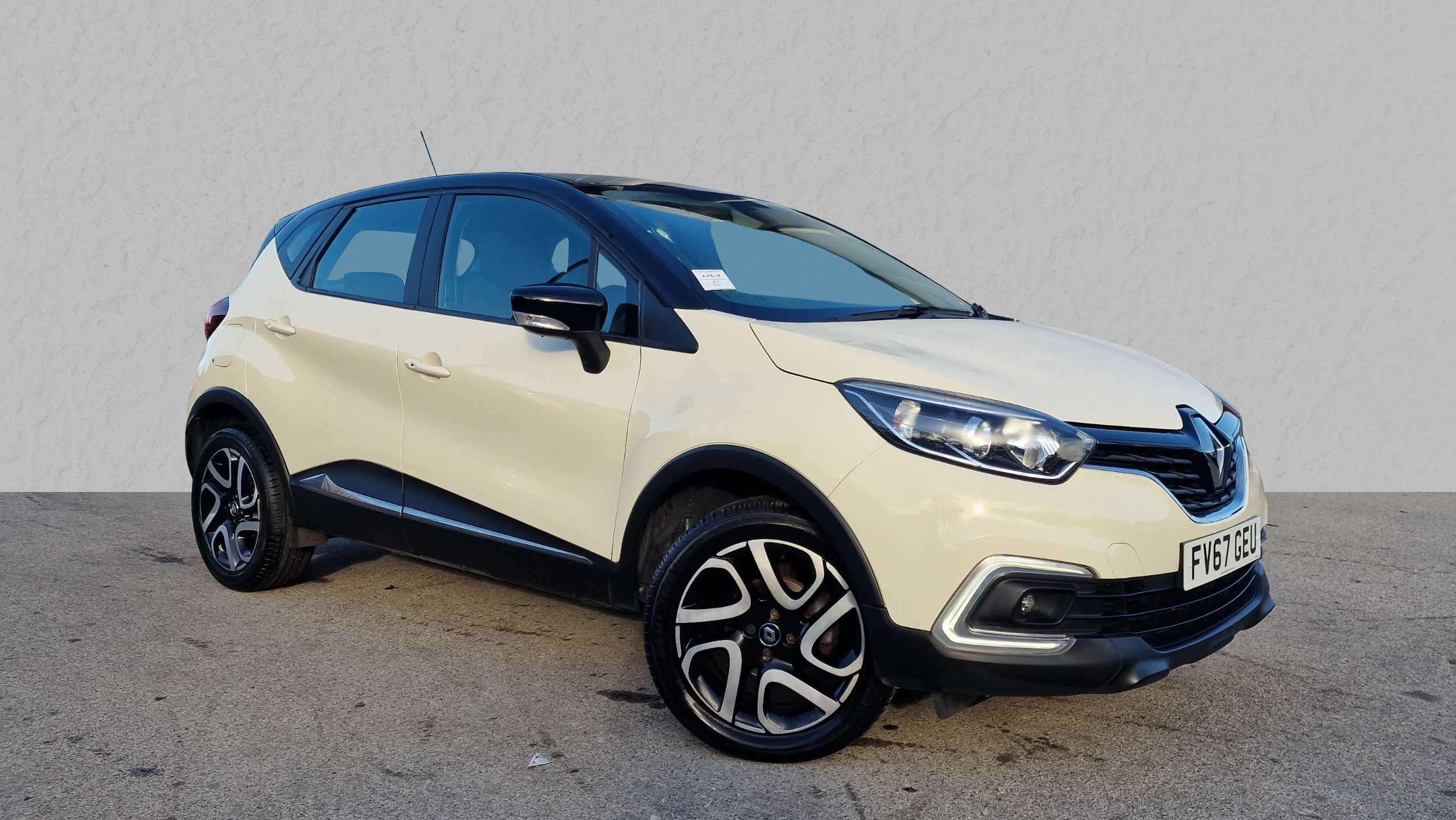 Main listing image - Renault Captur