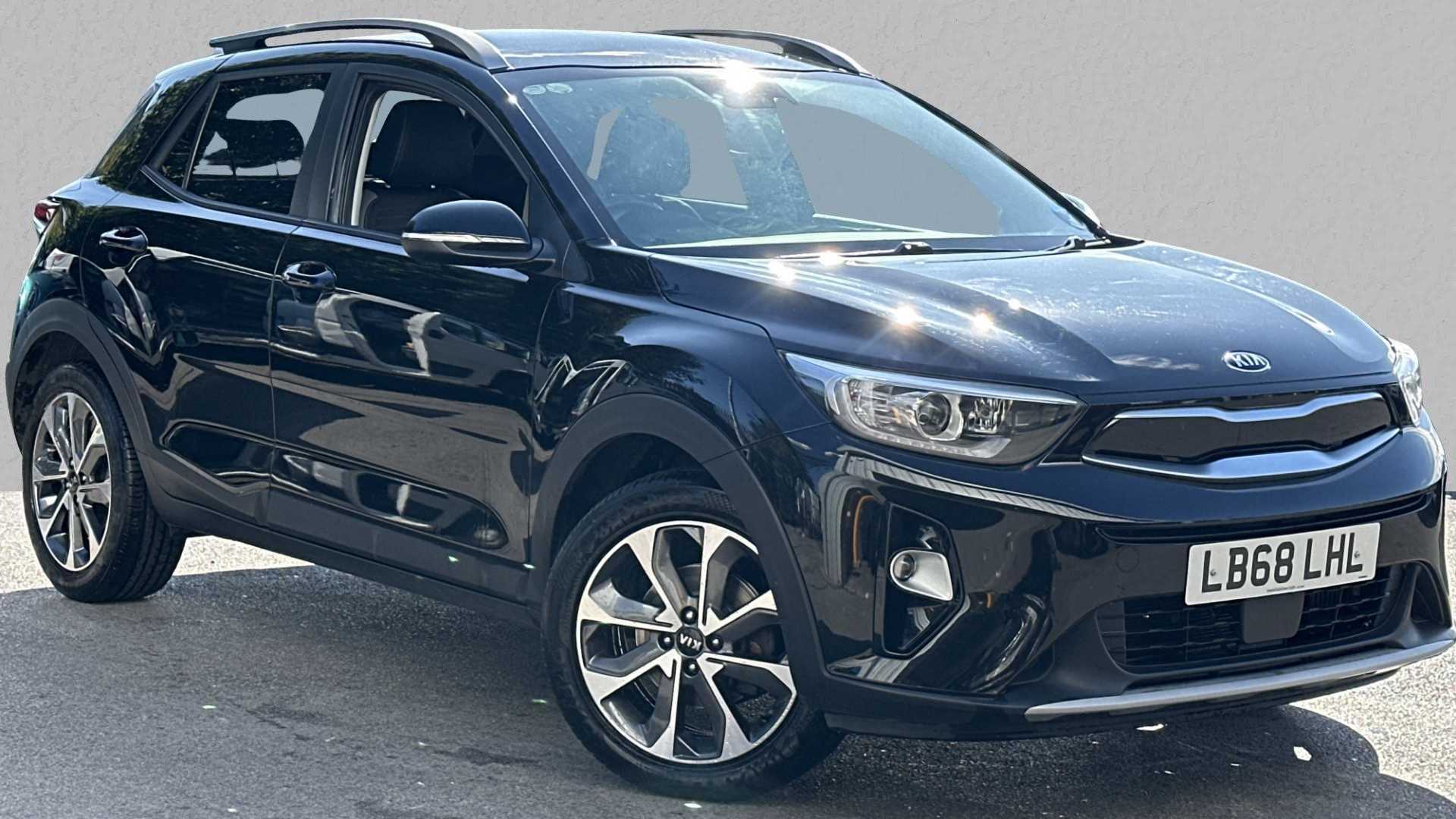 Main listing image - Kia Stonic