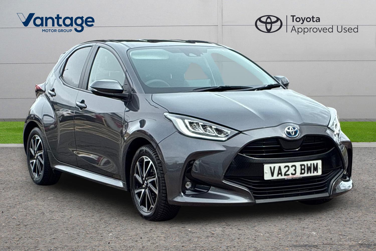 Main listing image - Toyota Yaris