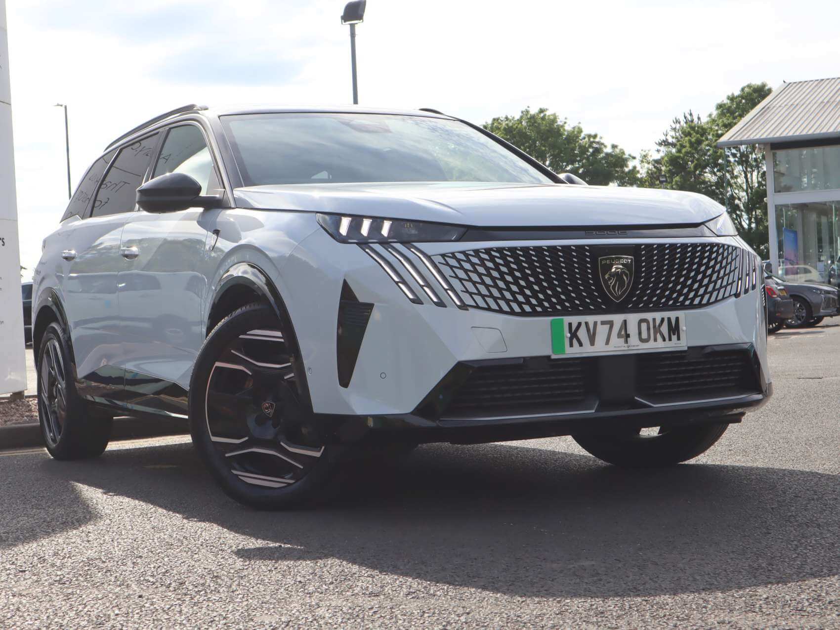 Main listing image - Peugeot 5008