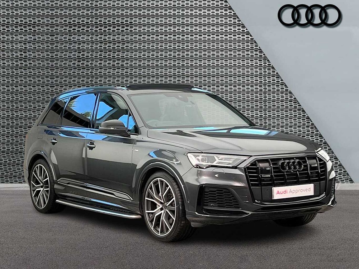 Main listing image - Audi Q7
