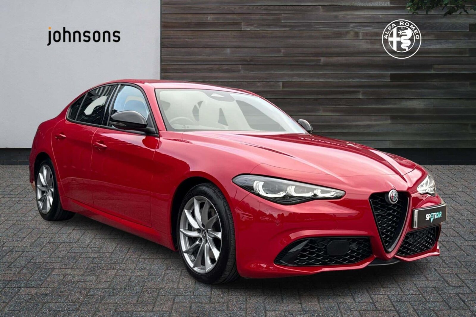 Main listing image - Alfa Romeo Giulia