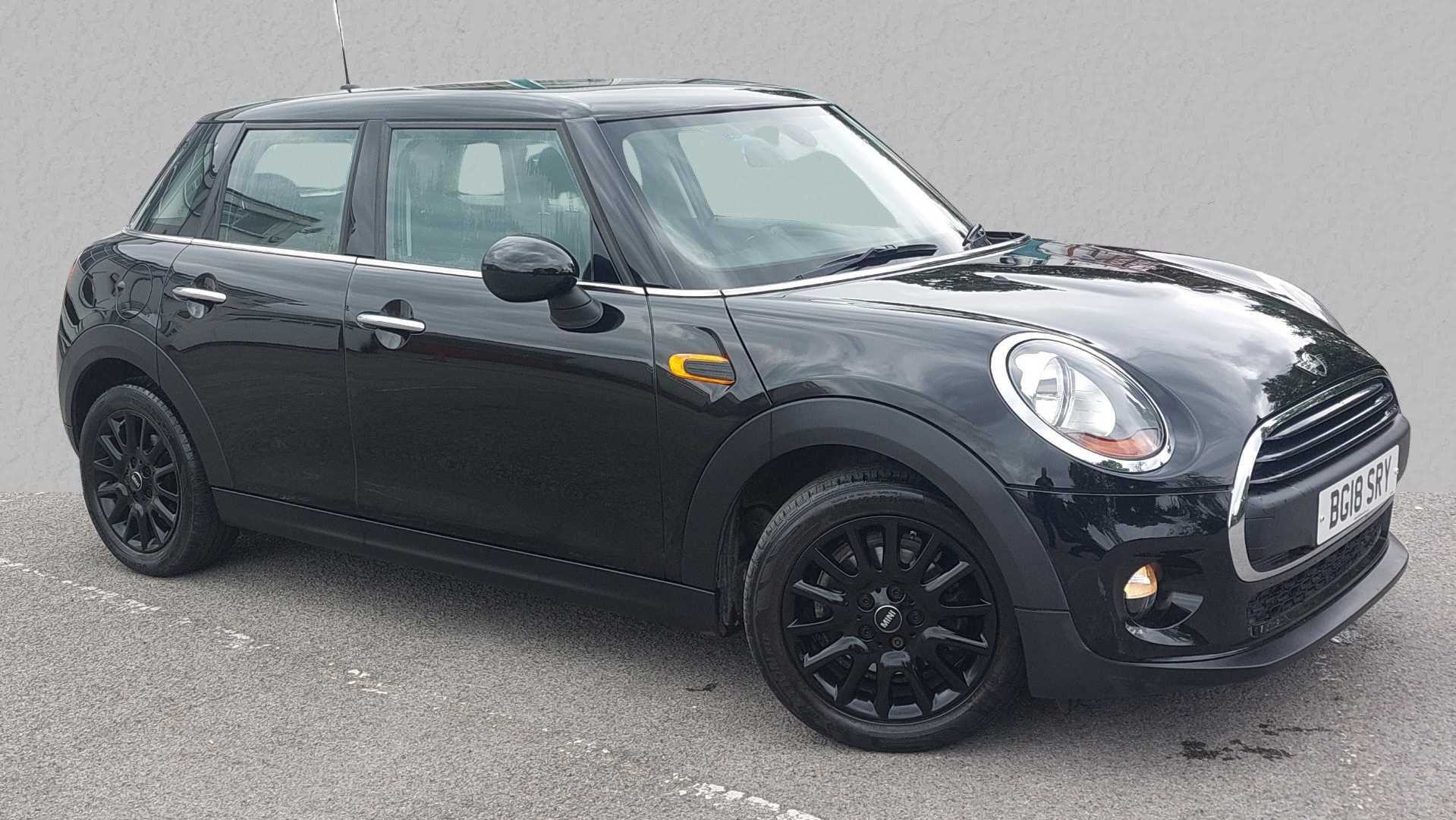 Main listing image - MINI Hatchback 5dr