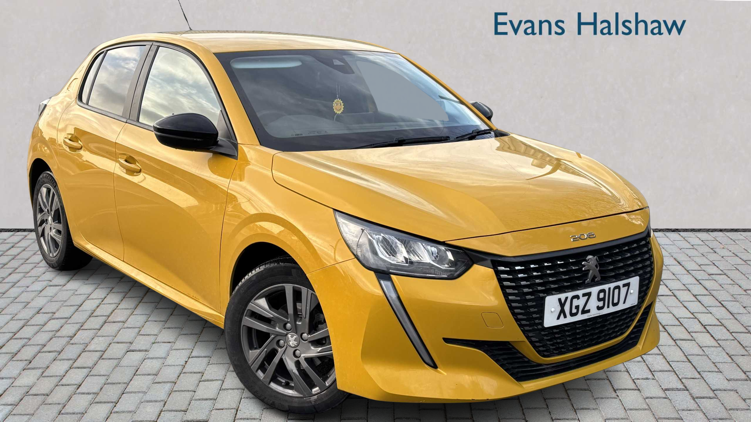 Main listing image - Peugeot 208