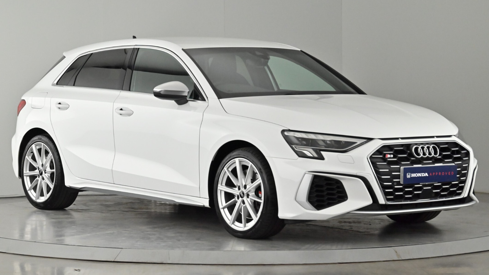 Main listing image - Audi S3