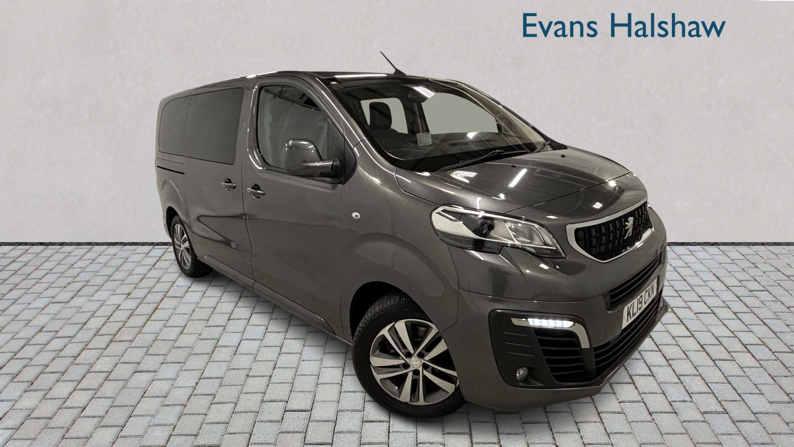 Main listing image - Peugeot Traveller