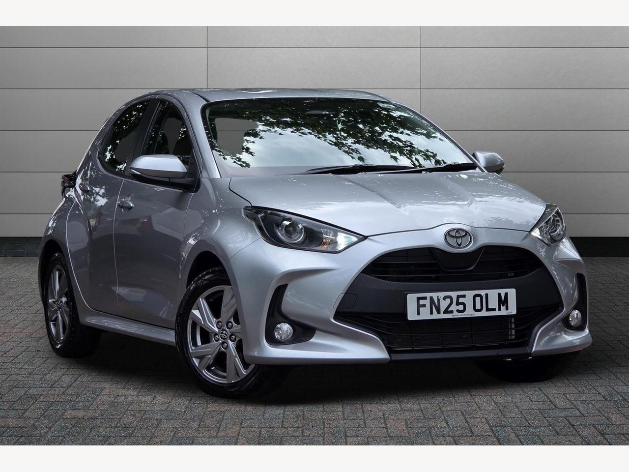 Main listing image - Toyota Yaris