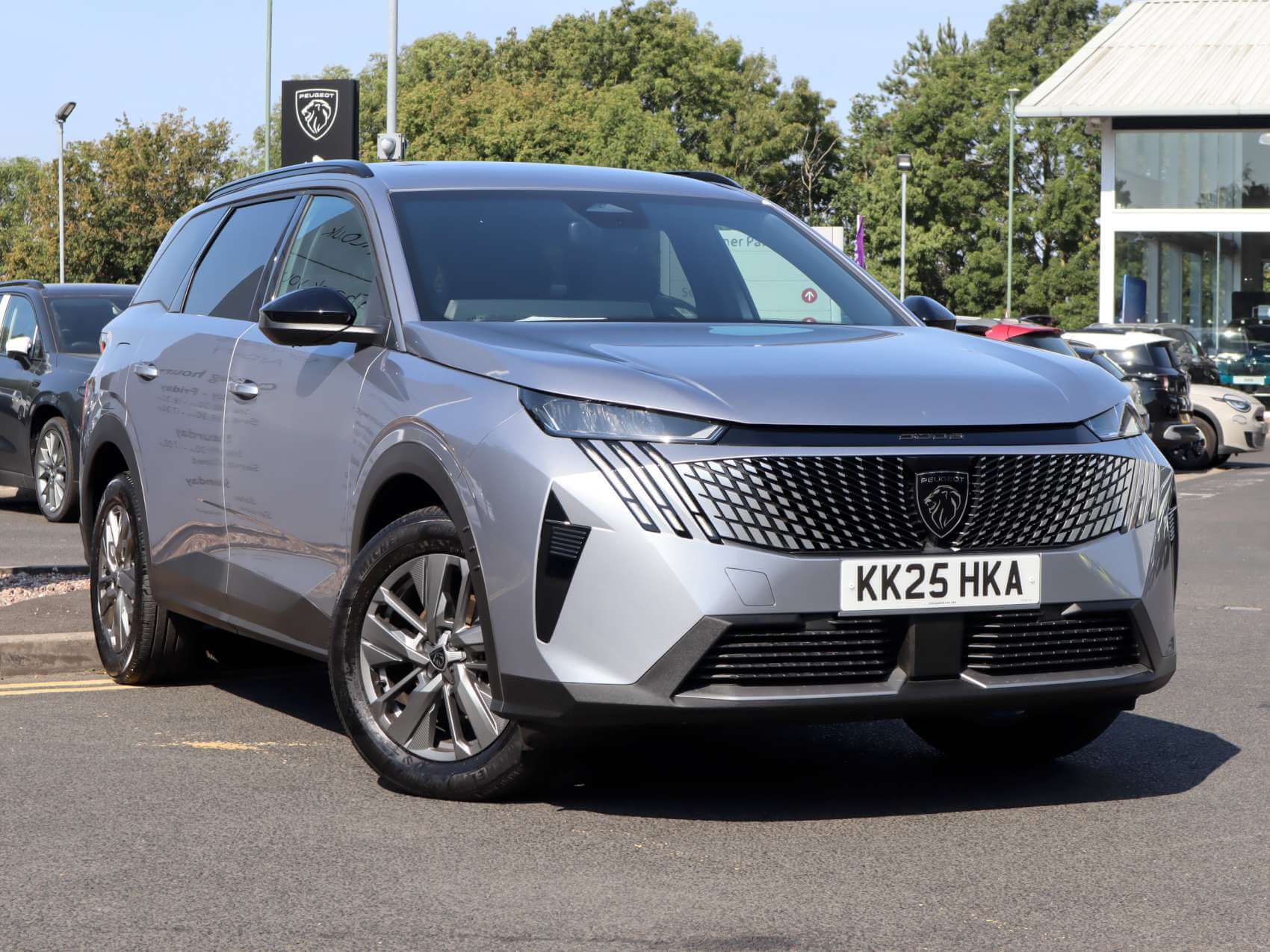 Main listing image - Peugeot 5008