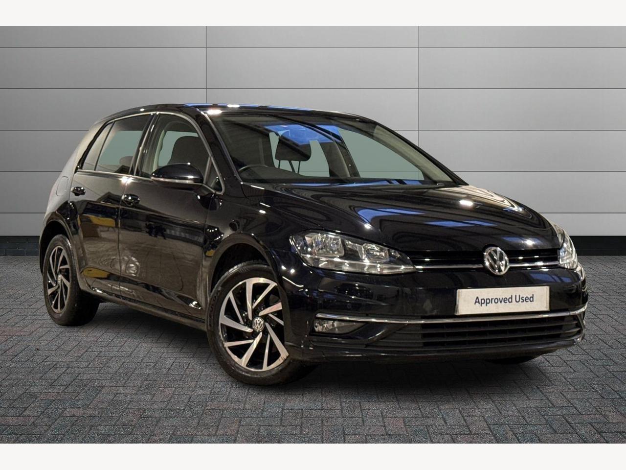 Main listing image - Volkswagen Golf