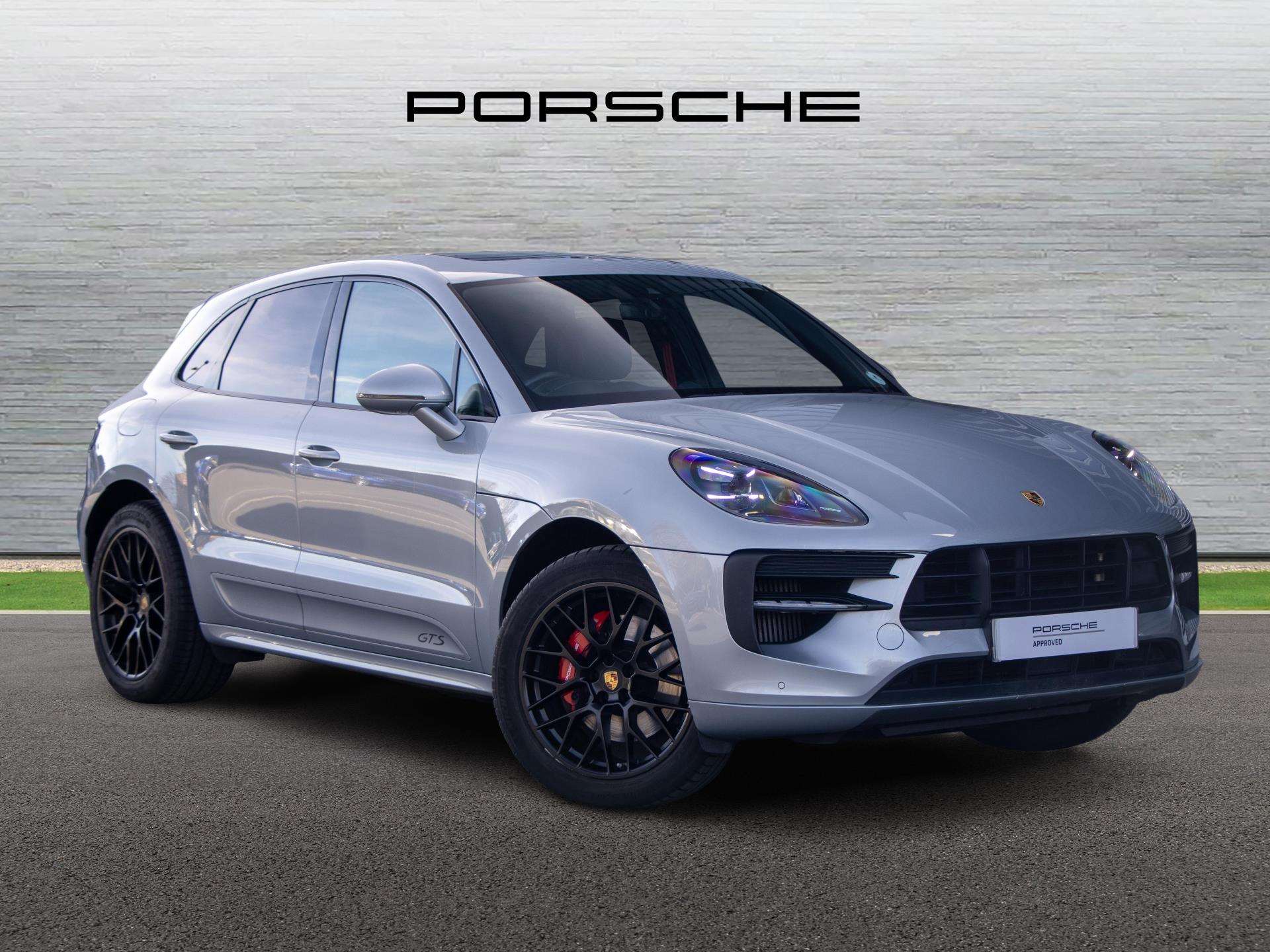 Main listing image - Porsche Macan