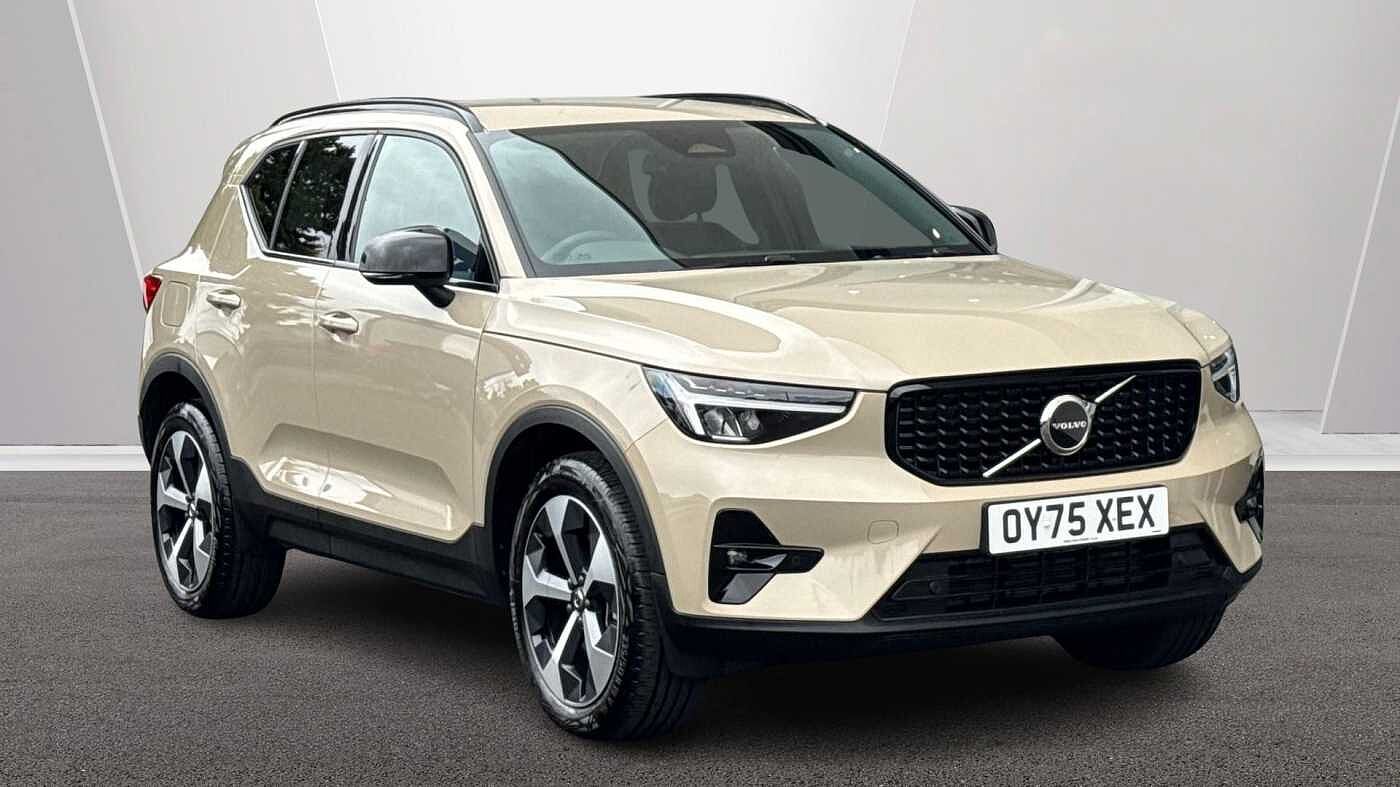 Main listing image - Volvo XC40