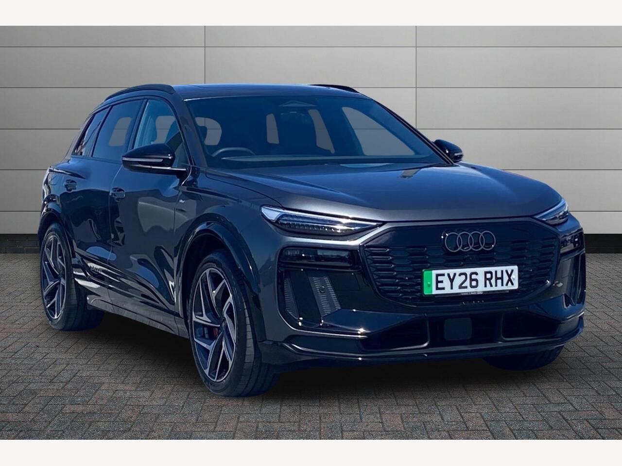 Main listing image - Audi Q6