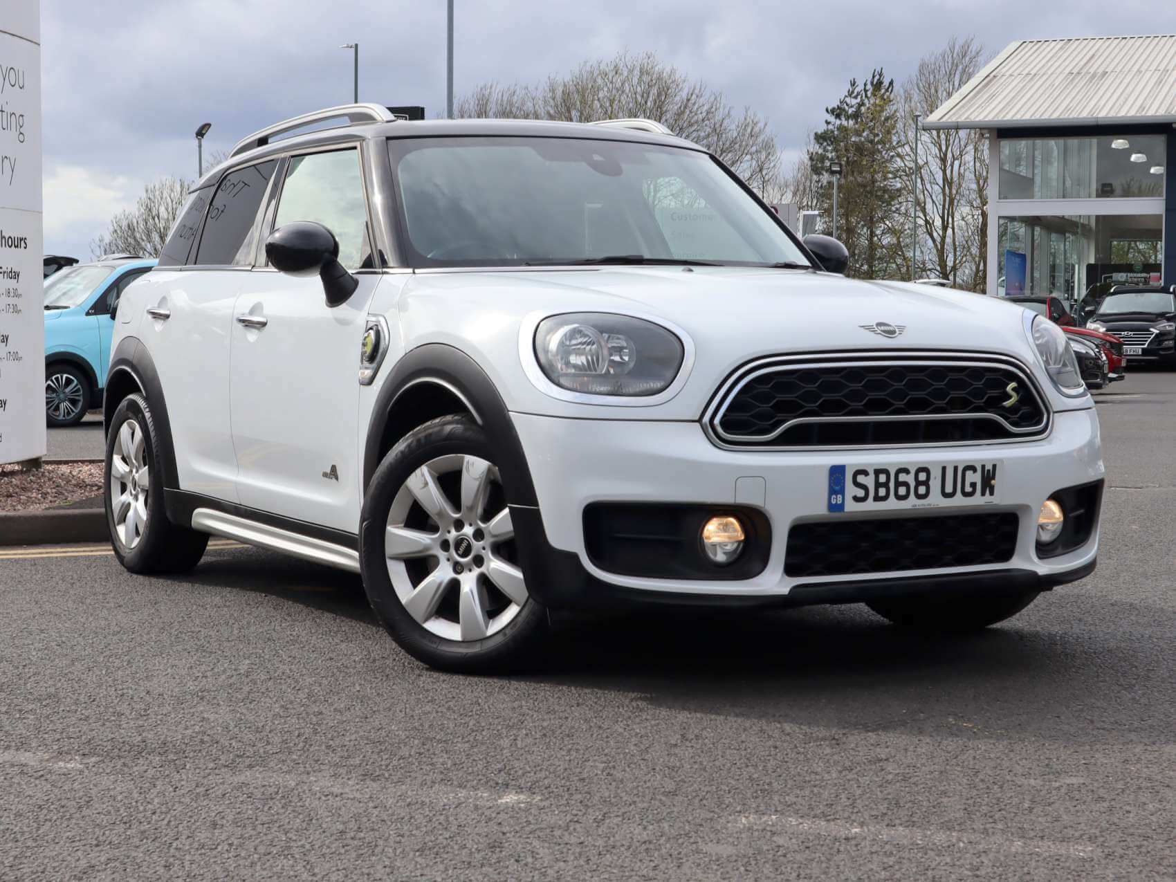 Main listing image - MINI Countryman