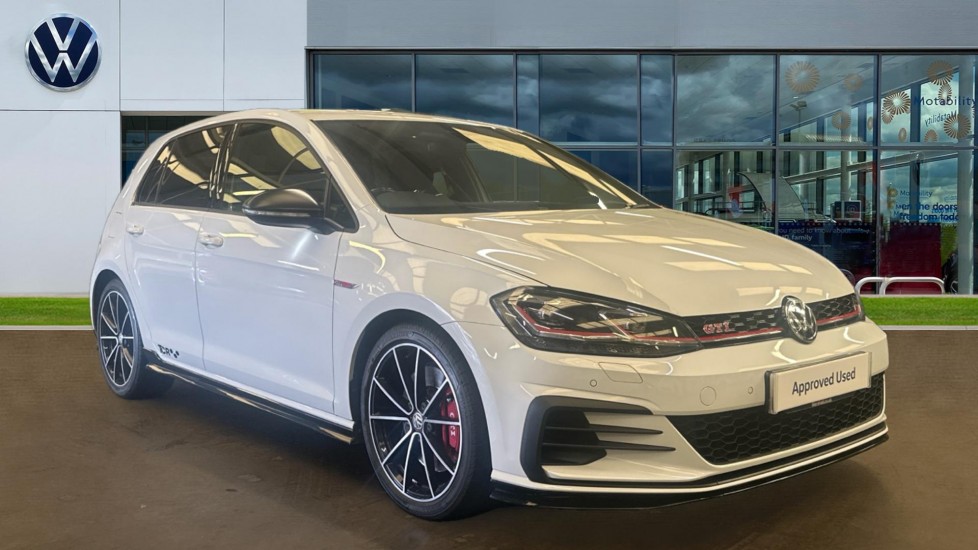 Main listing image - Volkswagen Golf
