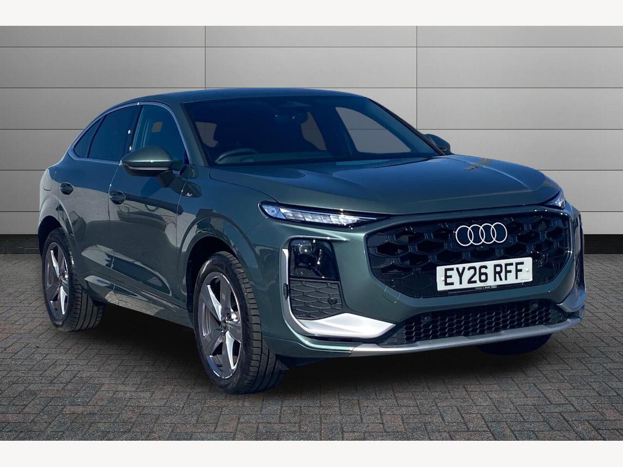 Main listing image - Audi Q3