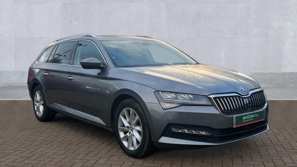 Main listing image - Skoda Superb Estate