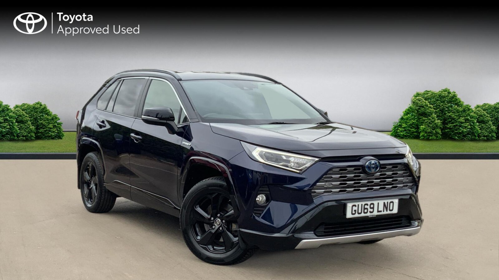 Main listing image - Toyota RAV4