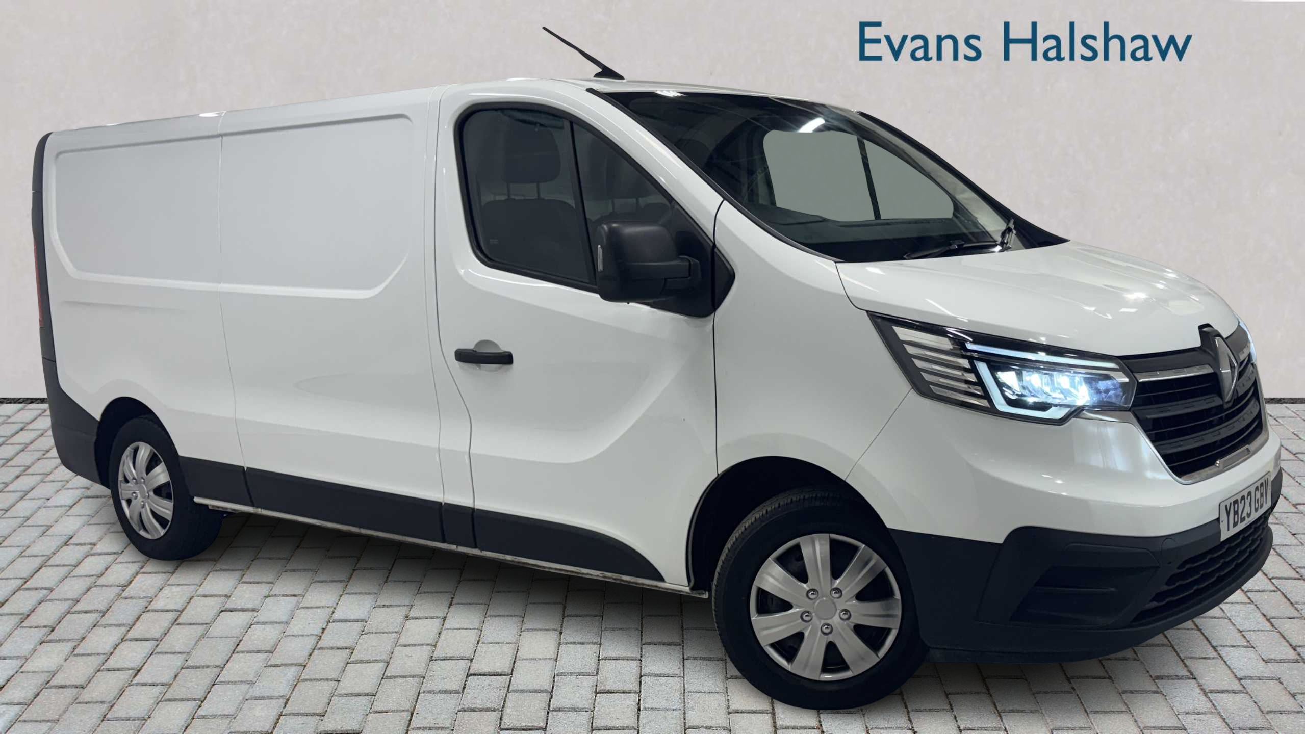 Main listing image - Renault Trafic
