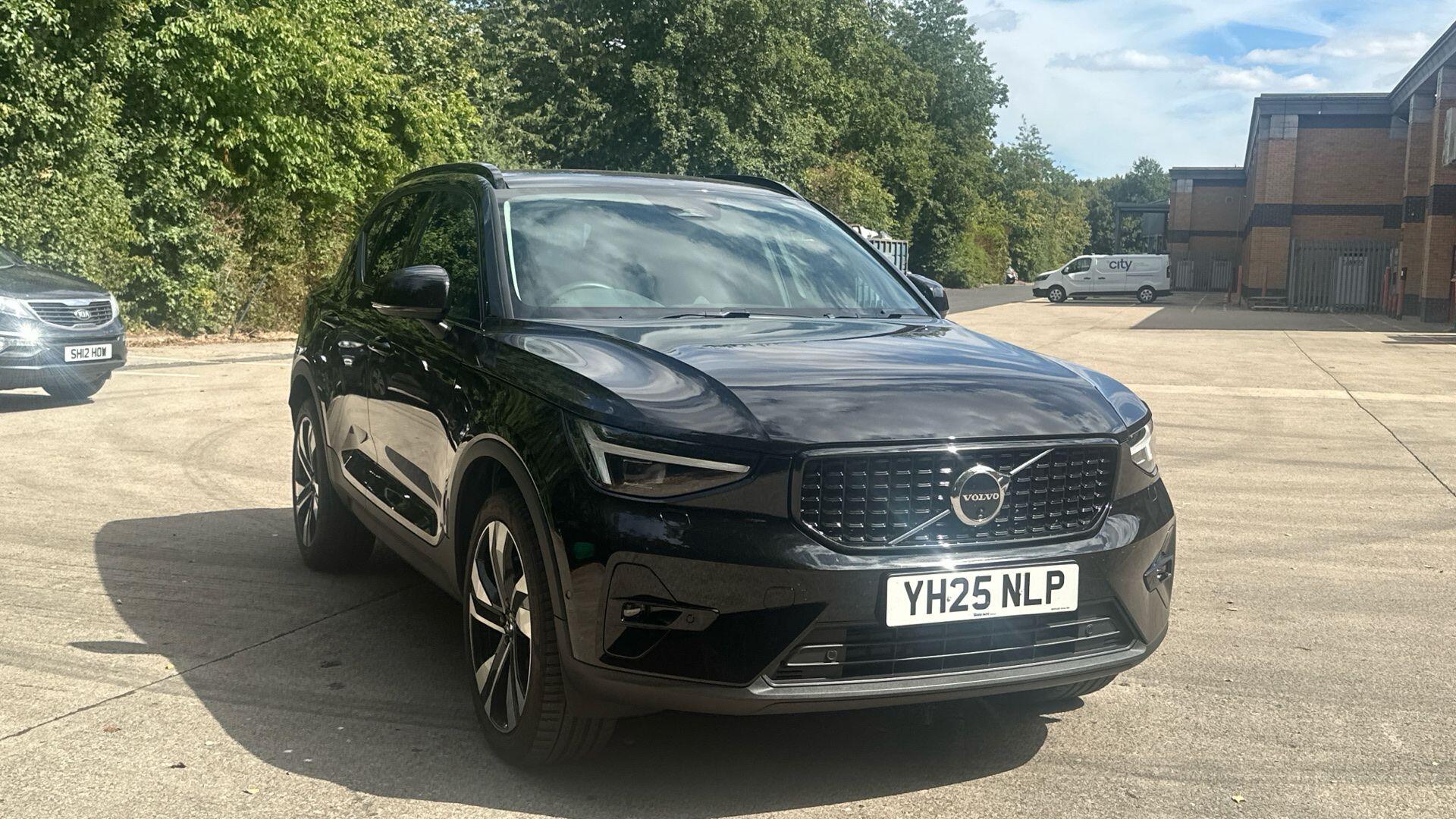 Main listing image - Volvo XC40