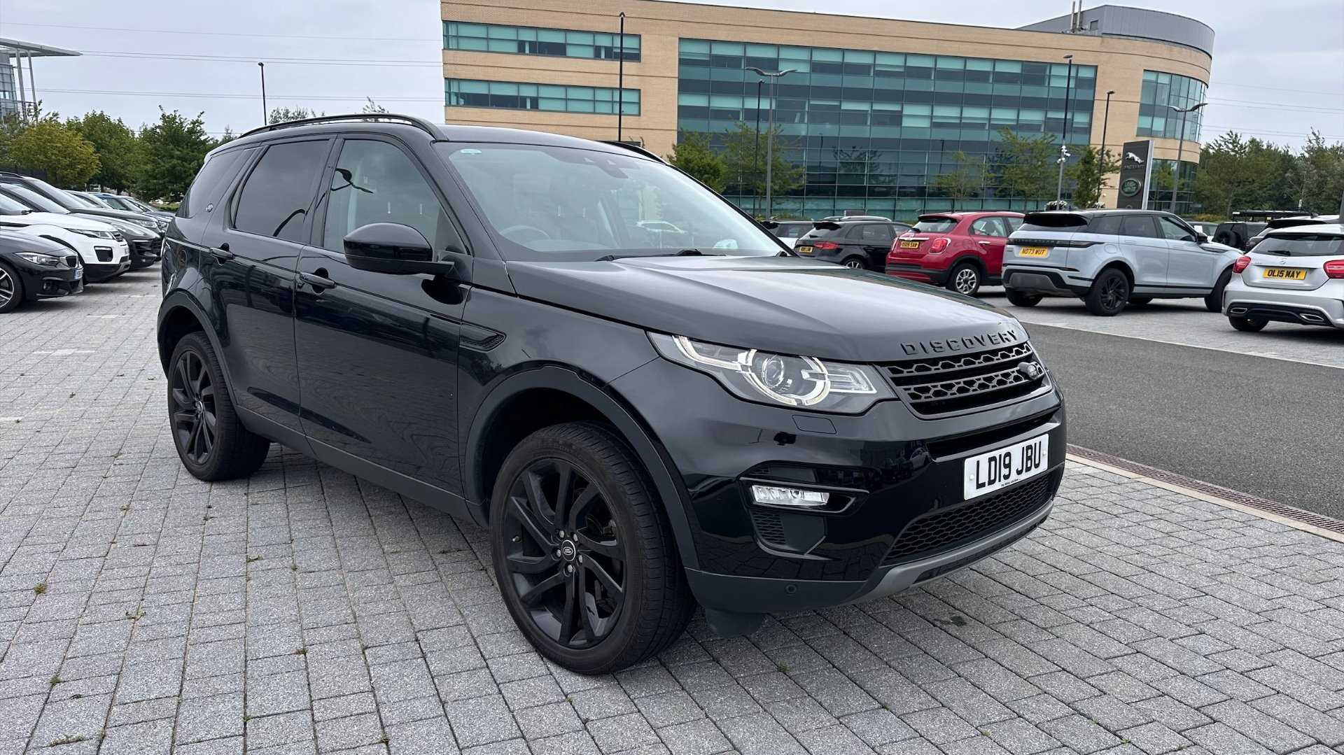 Main listing image - Land Rover Discovery Sport