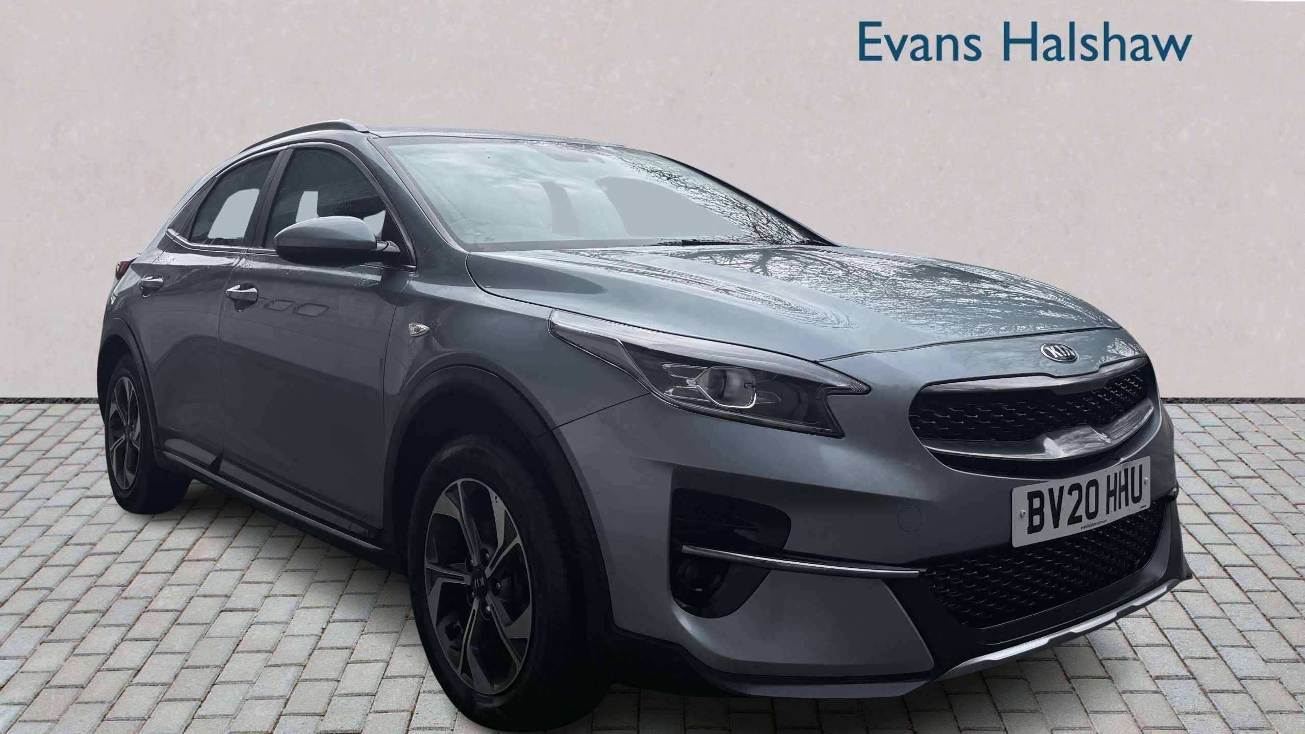 Main listing image - Kia XCeed