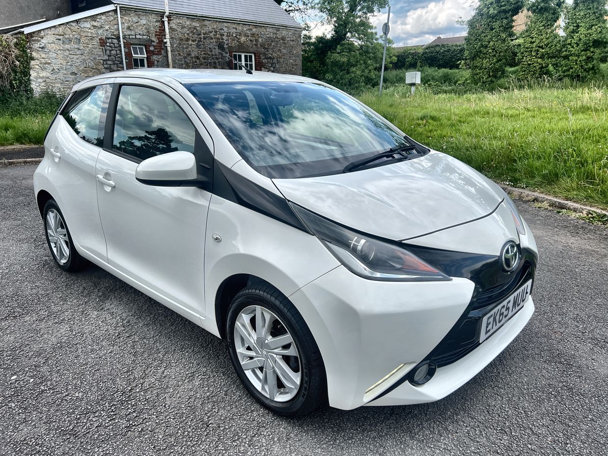 Main listing image - Toyota Aygo