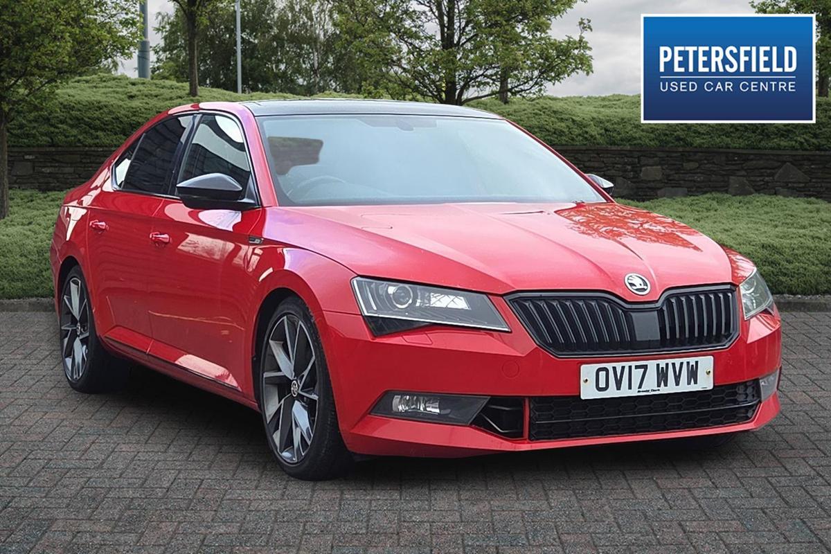 Main listing image - Skoda Superb
