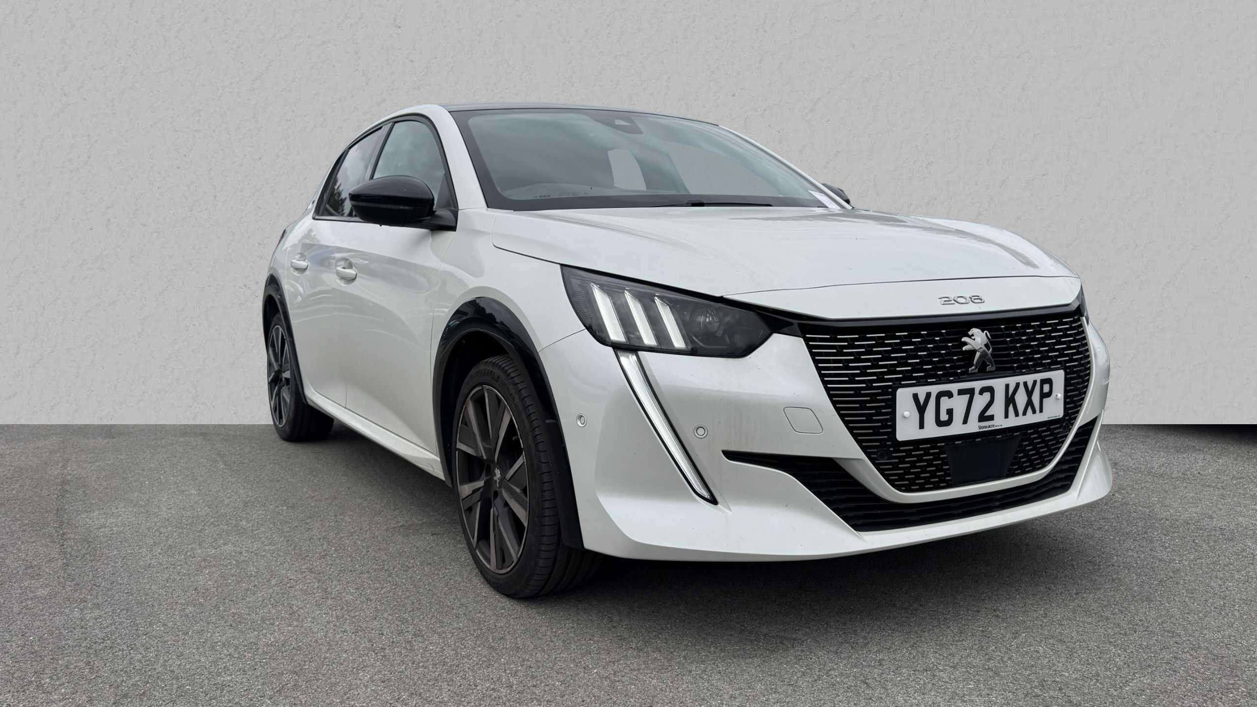 Main listing image - Peugeot 208