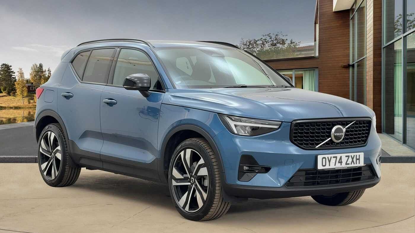 Main listing image - Volvo XC40