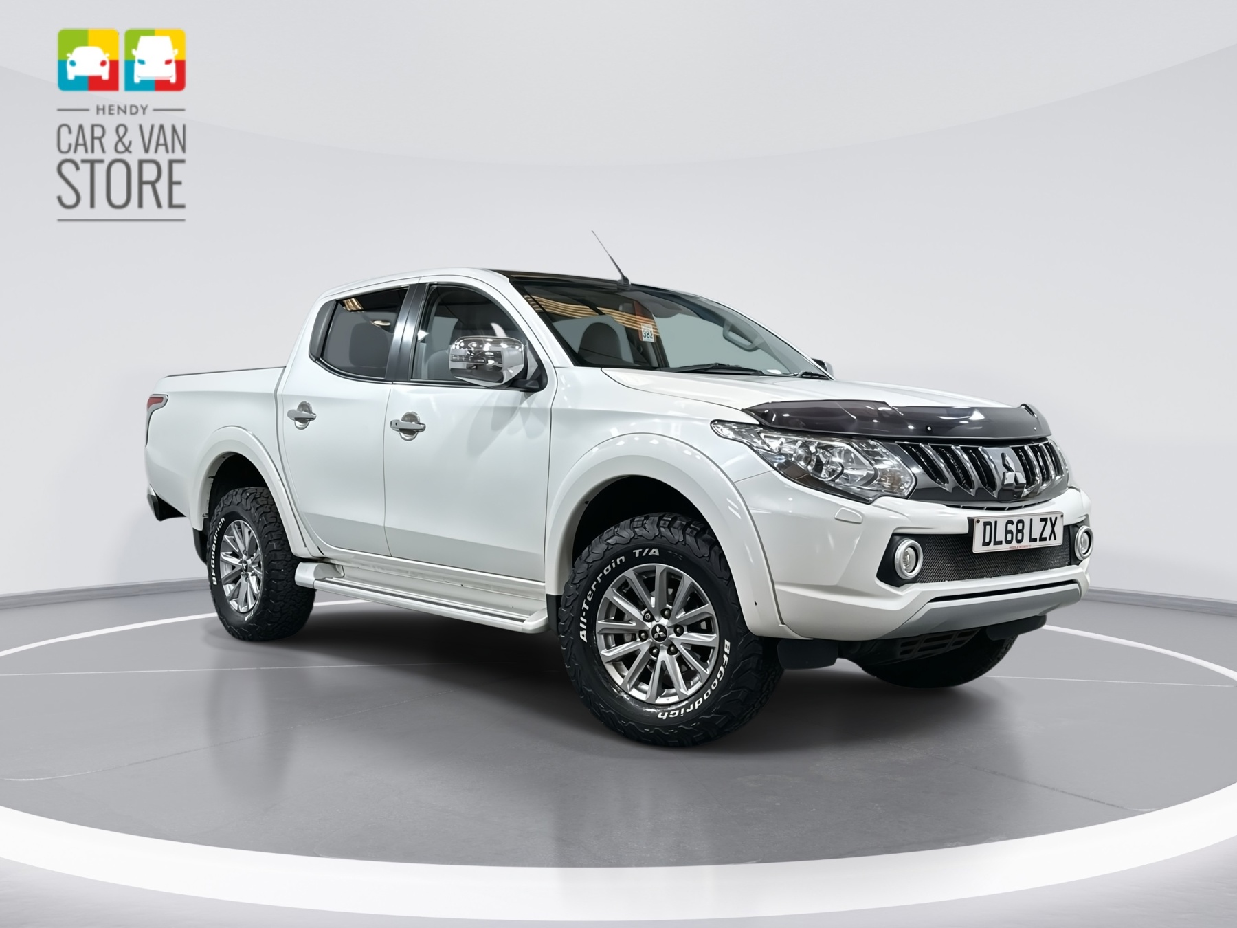 Main listing image - Mitsubishi L200