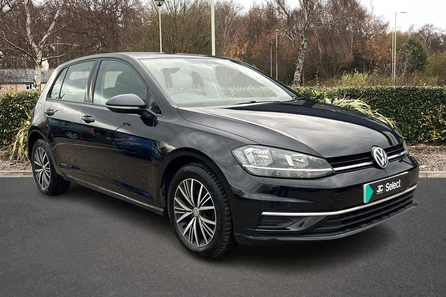 Main listing image - Volkswagen Golf