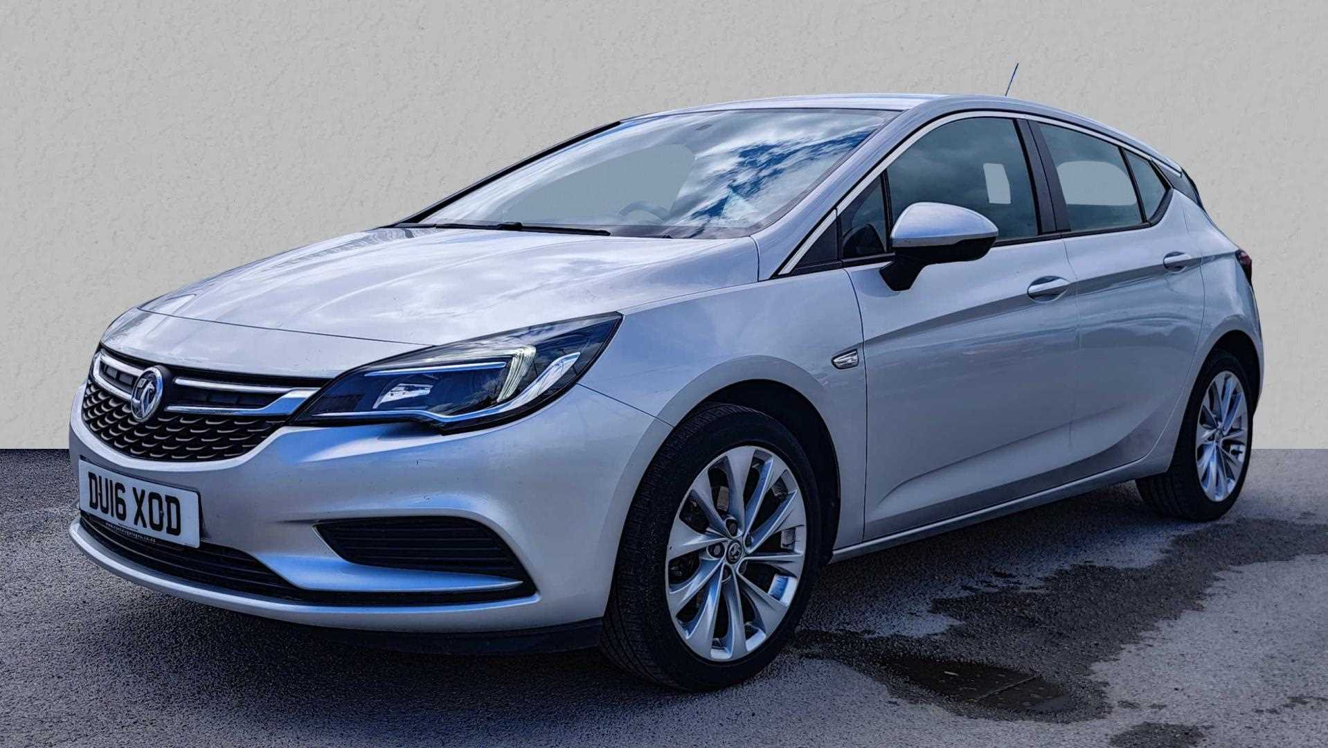 Main listing image - Vauxhall Astra