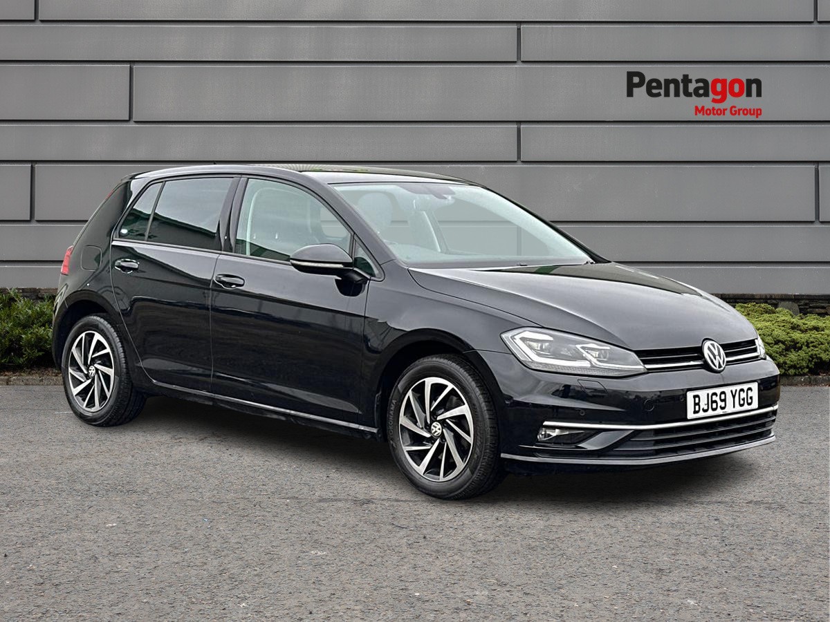 Main listing image - Volkswagen Golf