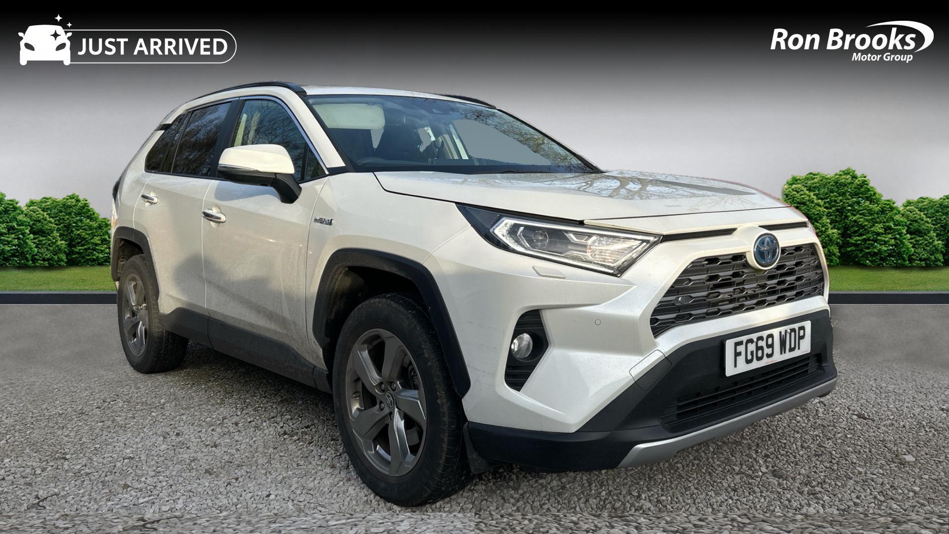 Main listing image - Toyota RAV4