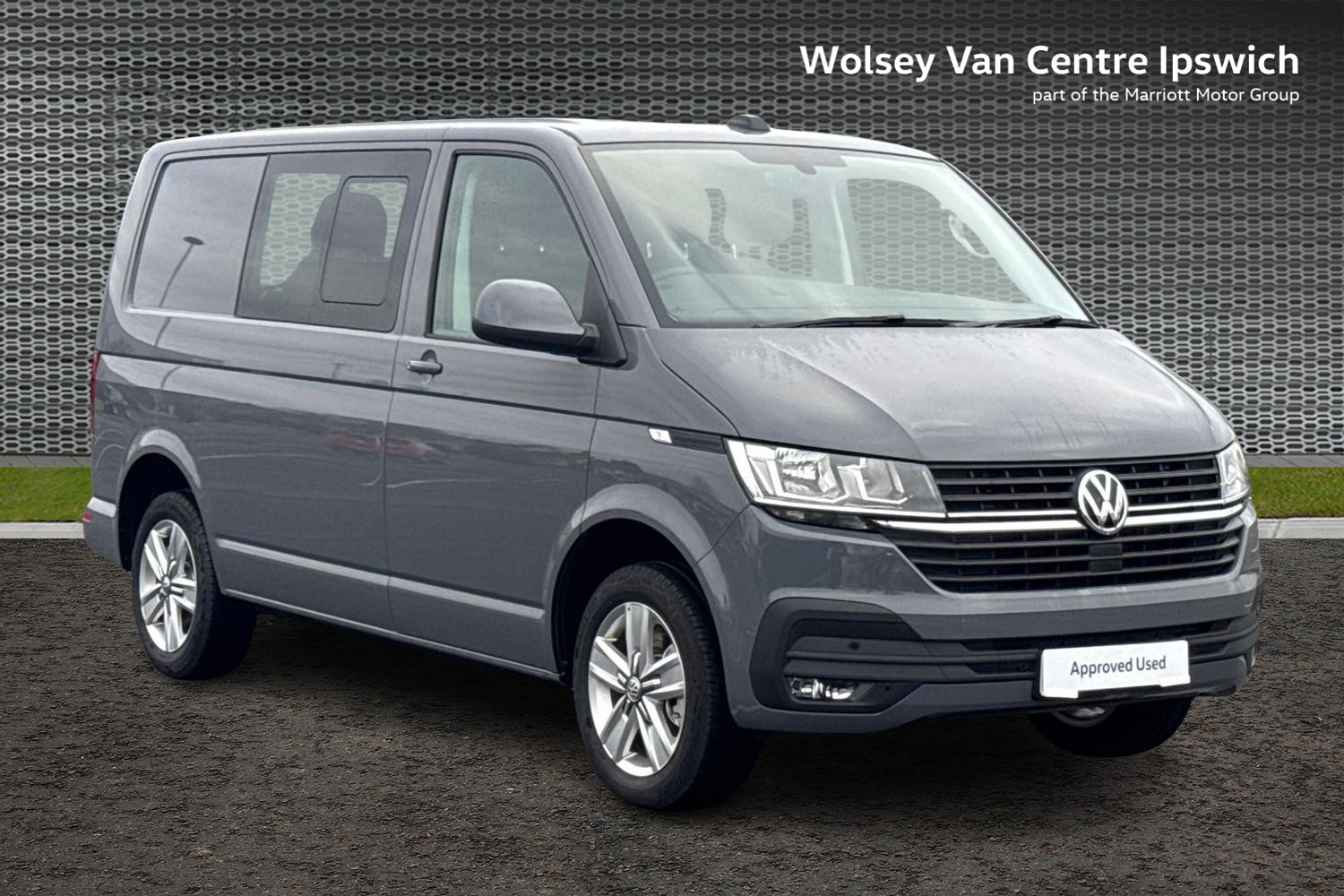 Main listing image - Volkswagen Transporter