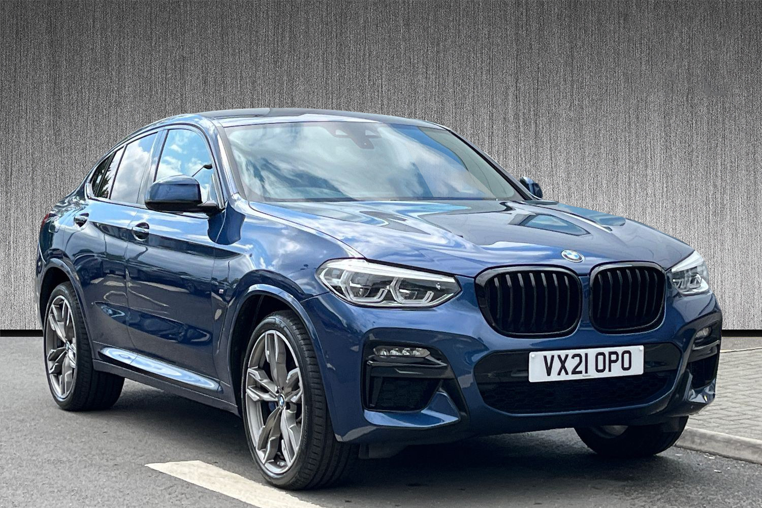 Main listing image - BMW X4