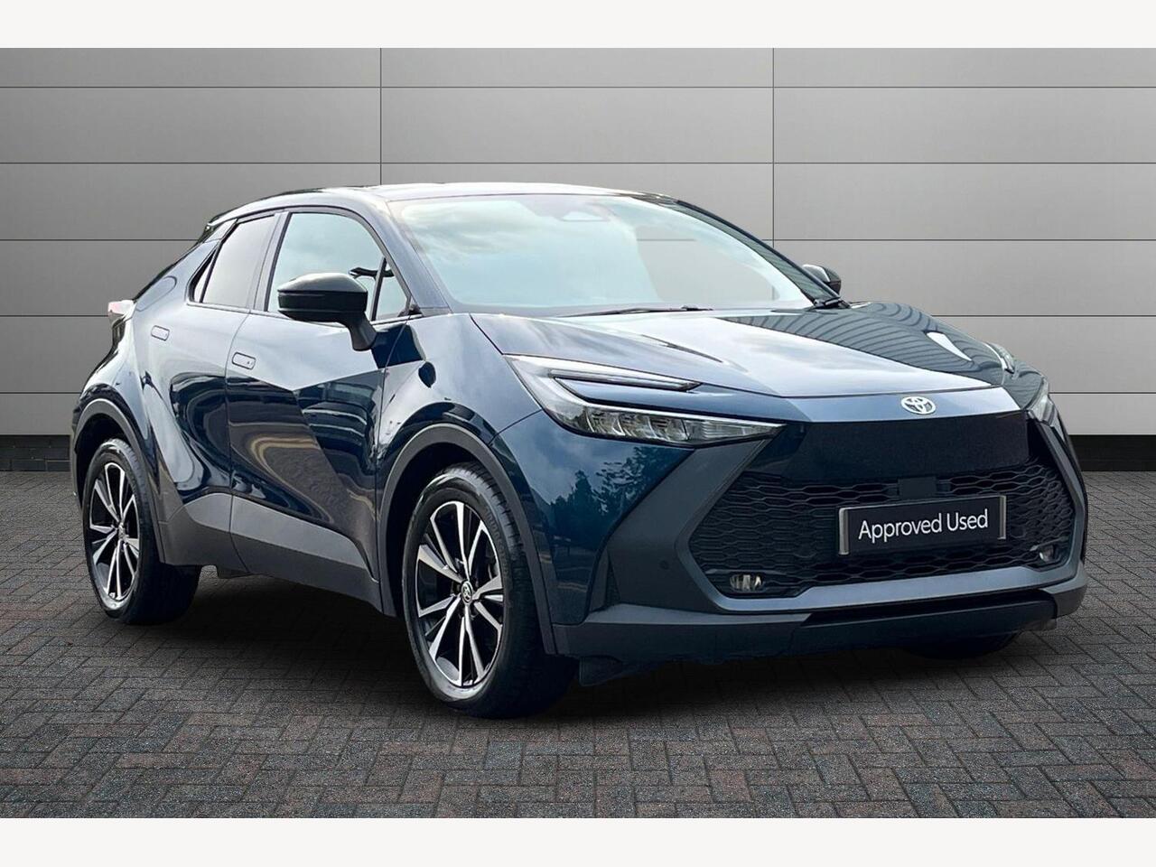 Main listing image - Toyota C-HR