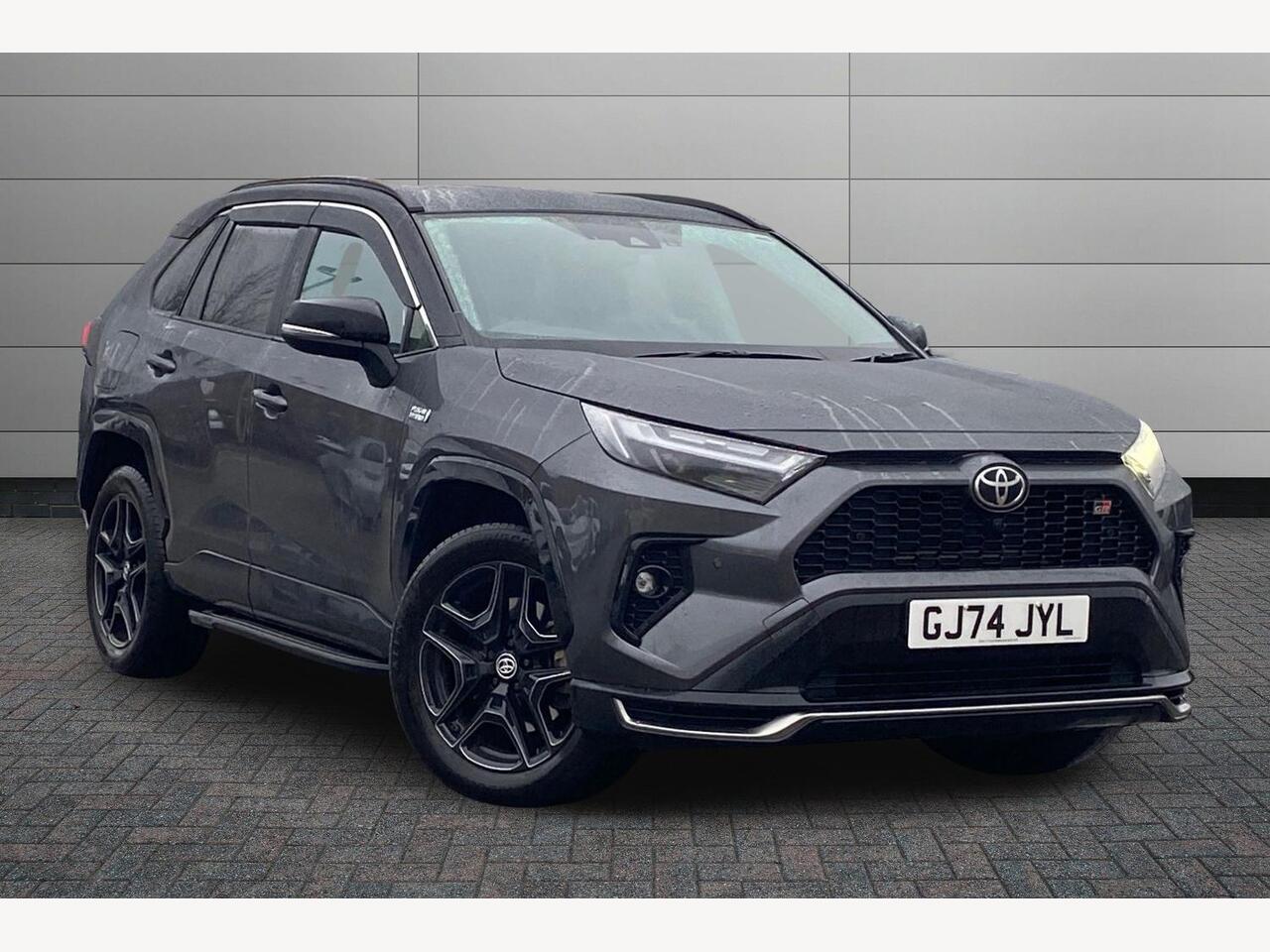 Main listing image - Toyota RAV4