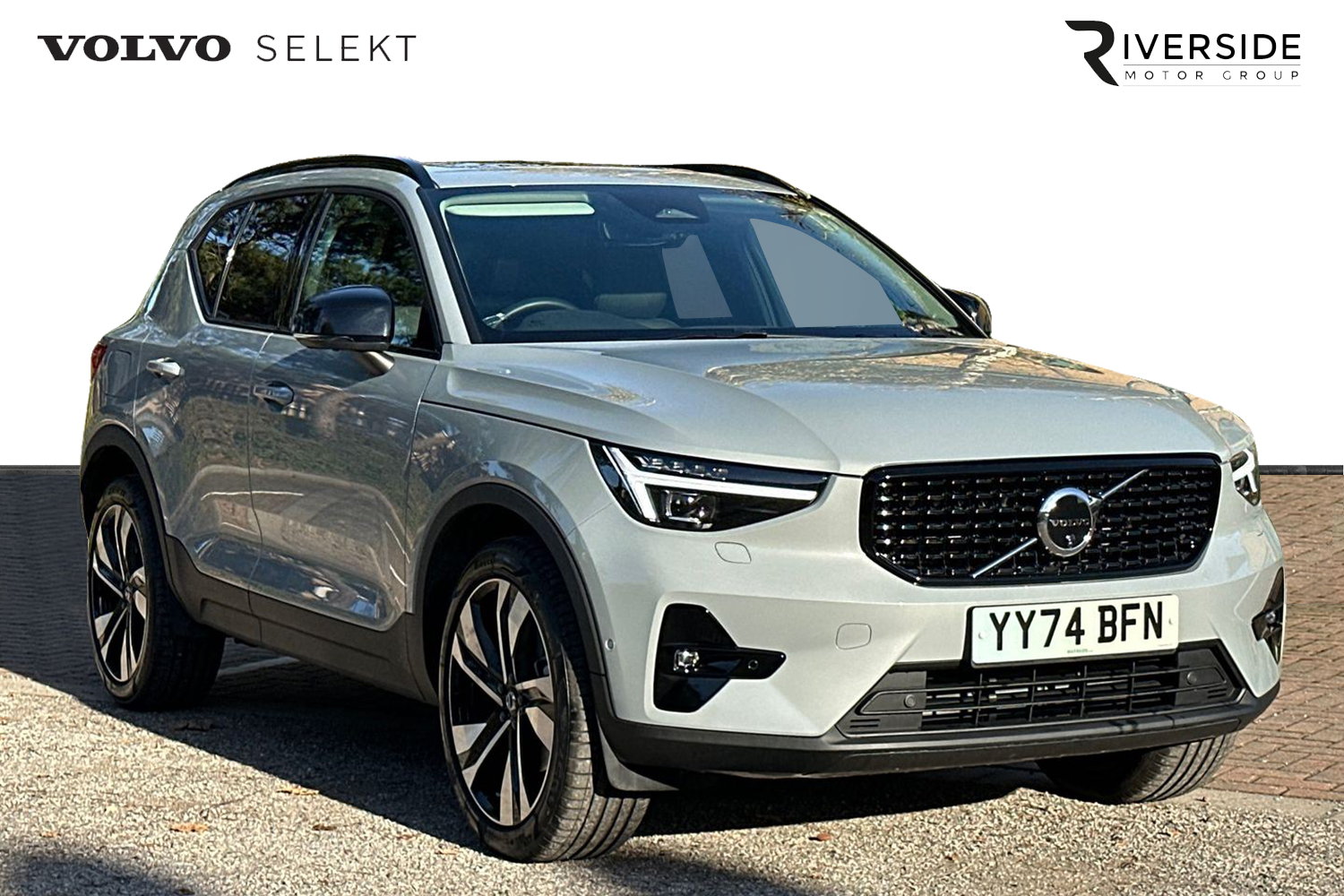 Main listing image - Volvo XC40