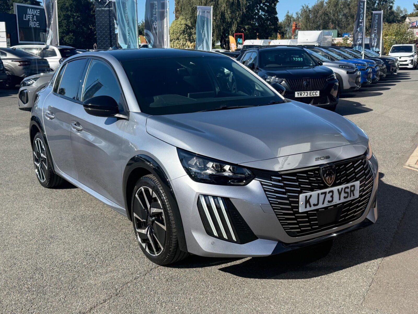 Main listing image - Peugeot 208
