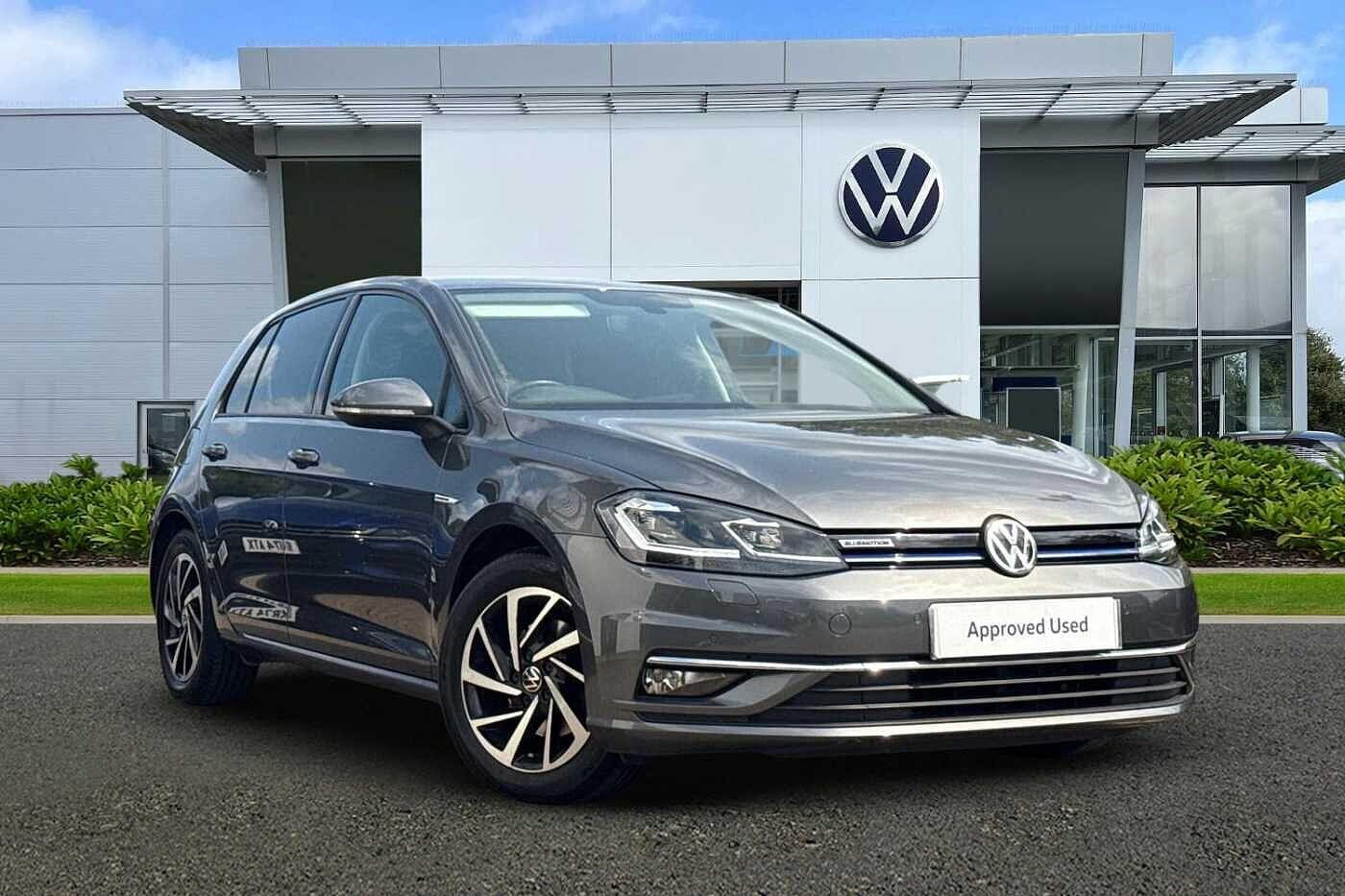 Main listing image - Volkswagen Golf