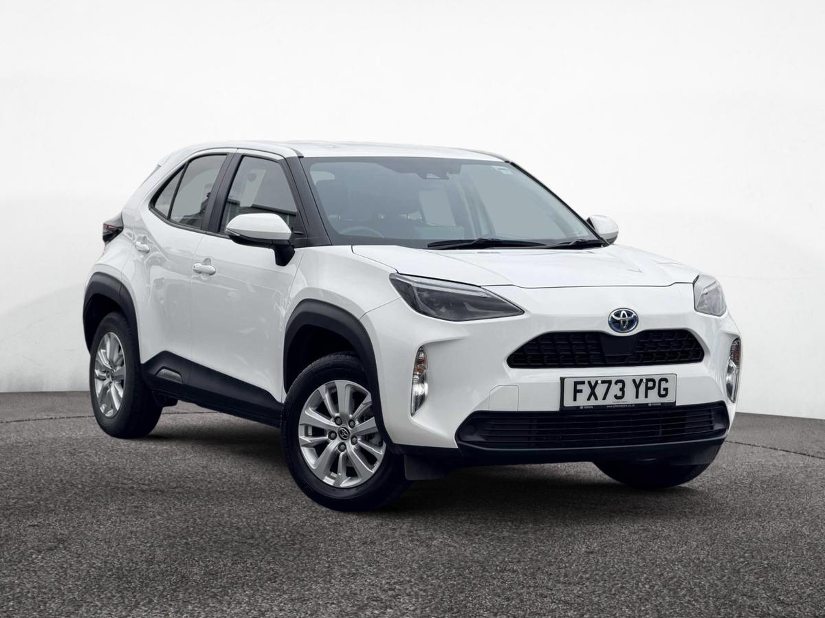 Main listing image - Toyota Yaris Cross